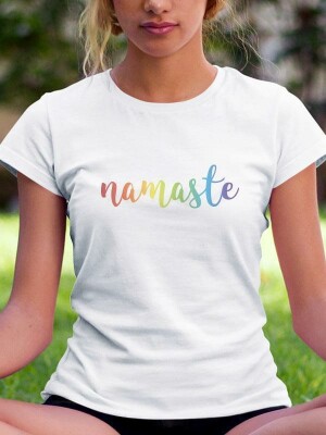 Namaste, pozdrav na majici