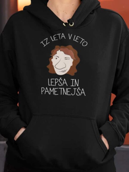 Pulover iz leta v leto lepša in pametnejša