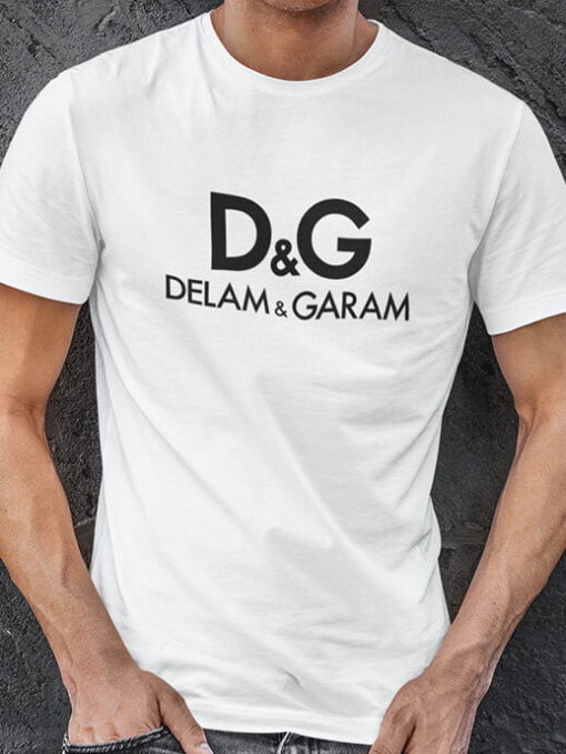 delam in garam mockup moska bela